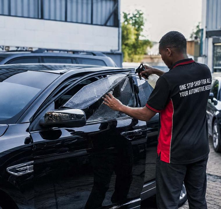 Car Window Tinting in the UAE Car Window Tinting in the UAE